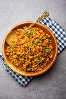 Yumurta bhurji ya da Masala Anda Bhurji, Hindistan 'da popüler bir sokak yemeği, kahvaltı, öğle yemeği ya da akşam yemeği tarifi olan çırpılmış yumurta türüdür.