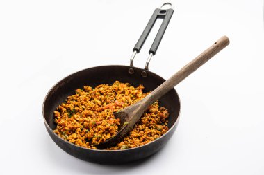 Yumurta bhurji ya da Masala Anda Bhurji, Hindistan 'da popüler bir sokak yemeği, kahvaltı, öğle yemeği ya da akşam yemeği tarifi olan çırpılmış yumurta türüdür.