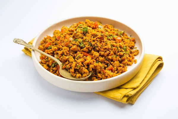 Yumurta bhurji ya da Masala Anda Bhurji, Hindistan 'da popüler bir sokak yemeği, kahvaltı, öğle yemeği ya da akşam yemeği tarifi olan çırpılmış yumurta türüdür.