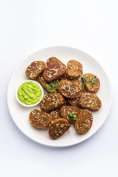 Aperitivos Gujarati Muthiya Muthia Alimento Saludable Cocinado Vapor Hecho Con — Foto de Stock