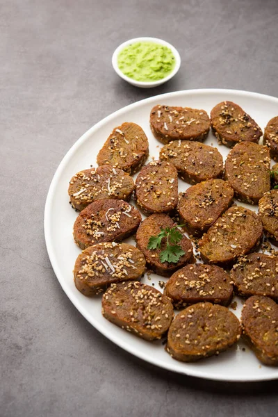 Aperitivos Gujarati Muthiya Muthia Alimento Saludable Cocinado Vapor Hecho Con — Foto de Stock