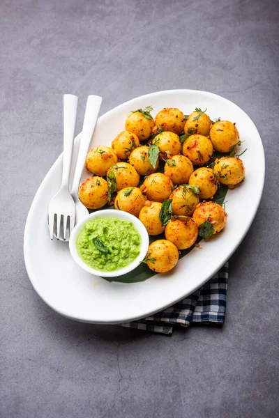 Soft Spongy Idli Balls Goli Idly Green Red Chutney South — Stock Photo, Image