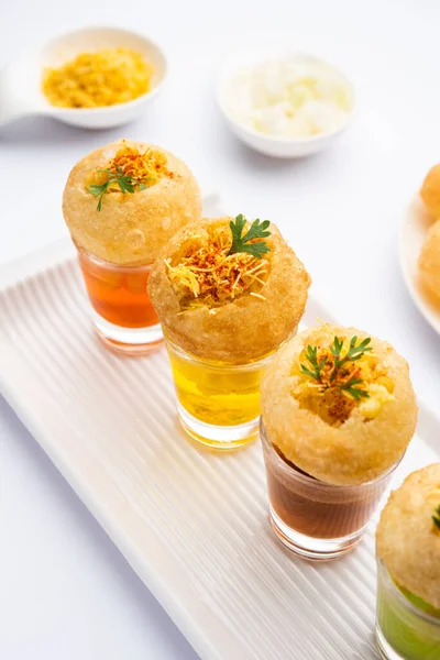 Panipuri Shot Golgappa Shots Διαφορετικές Γεύσεις Νερού Που Σερβίρονται Μικρά — Φωτογραφία Αρχείου