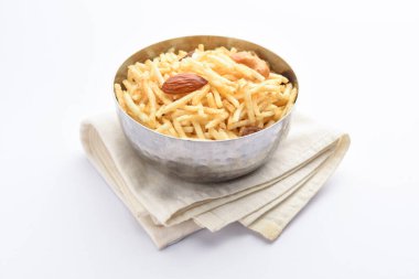 Hint usulü kızartılmış abur cuburlar Falahari chivda, Chewda - chivda veya kuru meyvelerle karıştırılmış.