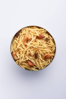 Hint usulü kızartılmış abur cuburlar Falahari chivda, Chewda - chivda veya kuru meyvelerle karıştırılmış.