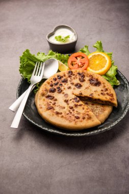 Keema Paratha, Tavuk ya da koyun eti Kıyma Doldurulmuş düz ekmek