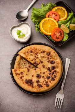 Keema Paratha, Tavuk ya da koyun eti Kıyma Doldurulmuş düz ekmek