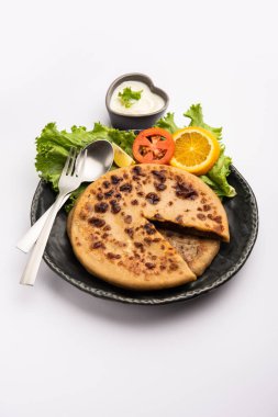 Keema Paratha, Tavuk ya da koyun eti Kıyma Doldurulmuş düz ekmek