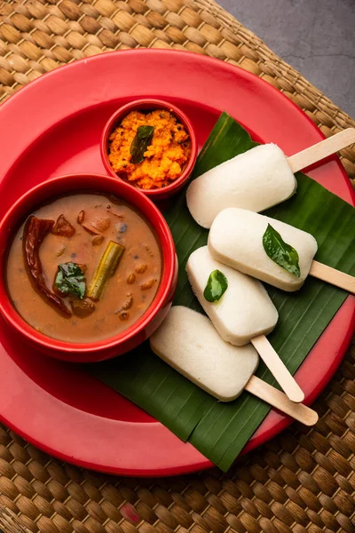 Pirulito Gelado Doce Idli Com Vara Servida Com Sambar Chutney — Fotografia de Stock