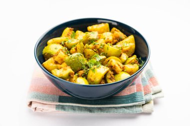 Hint usulü Tinda veya Tinde ki Sabzi Hint kabağı, yuvarlak kavun, Hint yuvarlak kabağı veya Hint bebek kabağı, doldurulmuş, karıştırılmış kuru veya köri tarifi olarak da bilinir.