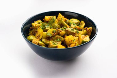 Hint usulü Tinda veya Tinde ki Sabzi Hint kabağı, yuvarlak kavun, Hint yuvarlak kabağı veya Hint bebek kabağı, doldurulmuş, karıştırılmış kuru veya köri tarifi olarak da bilinir.