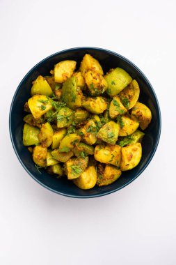 Hint usulü Tinda veya Tinde ki Sabzi Hint kabağı, yuvarlak kavun, Hint yuvarlak kabağı veya Hint bebek kabağı, doldurulmuş, karıştırılmış kuru veya köri tarifi olarak da bilinir.