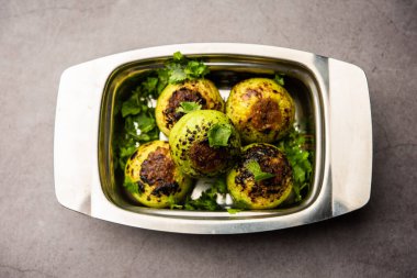 Hint usulü Tinda veya Tinde ki Sabzi Hint kabağı, yuvarlak kavun, Hint yuvarlak kabağı veya Hint bebek kabağı, doldurulmuş, karıştırılmış kuru veya köri tarifi olarak da bilinir.