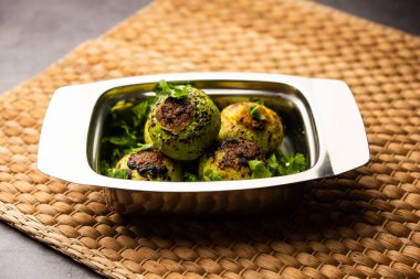 Hint usulü Tinda veya Tinde ki Sabzi Hint kabağı, yuvarlak kavun, Hint yuvarlak kabağı veya Hint bebek kabağı, doldurulmuş, karıştırılmış kuru veya köri tarifi olarak da bilinir.