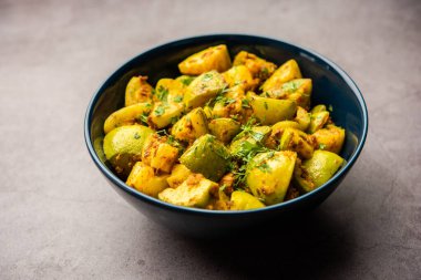 Hint usulü Tinda veya Tinde ki Sabzi Hint kabağı, yuvarlak kavun, Hint yuvarlak kabağı veya Hint bebek kabağı, doldurulmuş, karıştırılmış kuru veya köri tarifi olarak da bilinir.