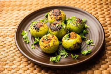 Hint usulü Tinda veya Tinde ki Sabzi Hint kabağı, yuvarlak kavun, Hint yuvarlak kabağı veya Hint bebek kabağı, doldurulmuş, karıştırılmış kuru veya köri tarifi olarak da bilinir.