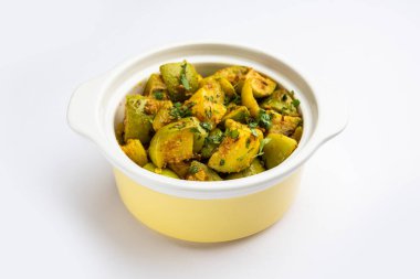 Hint usulü Tinda veya Tinde ki Sabzi Hint kabağı, yuvarlak kavun, Hint yuvarlak kabağı veya Hint bebek kabağı, doldurulmuş, karıştırılmış kuru veya köri tarifi olarak da bilinir.