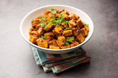 Hint usulü Suran sabzi ya da Jimikand sabji Fil Ayağı Yam ya da Ole kızartma tarifi olarak da bilinir.