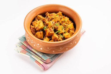 Hint usulü Suran sabzi ya da Jimikand sabji Fil Ayağı Yam ya da Ole kızartma tarifi olarak da bilinir.