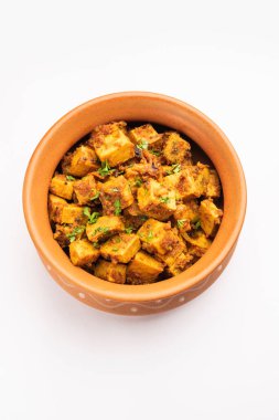 Hint usulü Suran sabzi ya da Jimikand sabji Fil Ayağı Yam ya da Ole kızartma tarifi olarak da bilinir.