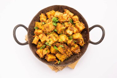 Hint usulü Suran sabzi ya da Jimikand sabji Fil Ayağı Yam ya da Ole kızartma tarifi olarak da bilinir.