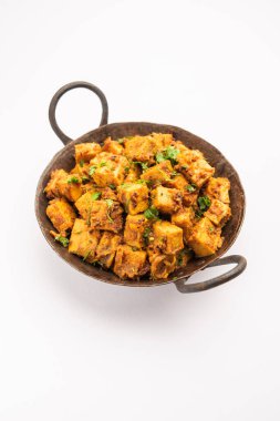 Hint usulü Suran sabzi ya da Jimikand sabji Fil Ayağı Yam ya da Ole kızartma tarifi olarak da bilinir.