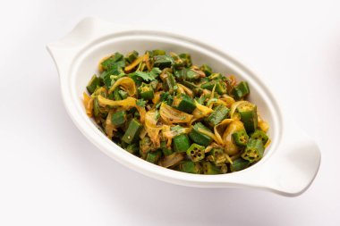 Bhindi do pyaza, bamya ya ya da bayanların parmak uçlarından, baharatlardan, otlardan ve soğanlardan oluşan bir restoran türüdür.