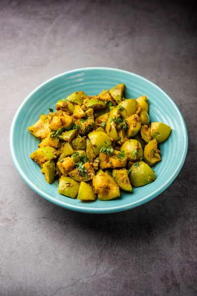 Hint usulü Tinda veya Tinde ki Sabzi Hint kabağı, yuvarlak kavun, Hint yuvarlak kabağı veya Hint bebek kabağı, doldurulmuş, karıştırılmış kuru veya köri tarifi olarak da bilinir.