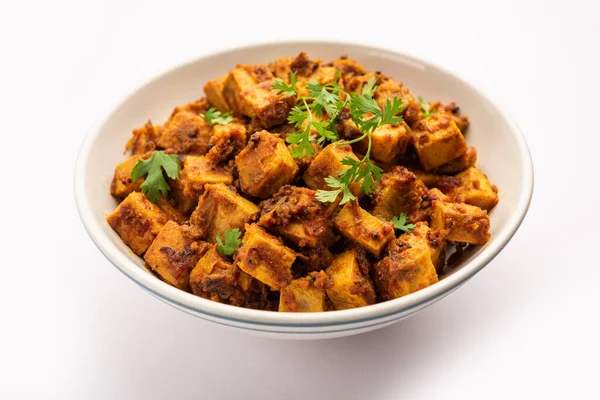 Hint usulü Suran sabzi ya da Jimikand sabji Fil Ayağı Yam ya da Ole kızartma tarifi olarak da bilinir.