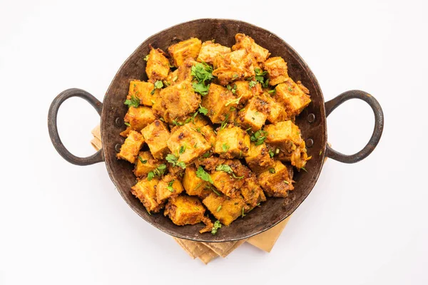 Hint usulü Suran sabzi ya da Jimikand sabji Fil Ayağı Yam ya da Ole kızartma tarifi olarak da bilinir.