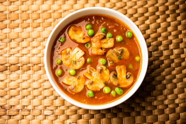 Mushroom Pea Curry Roasted Garlic Indian Food Served Bowl — Fotografia de Stock