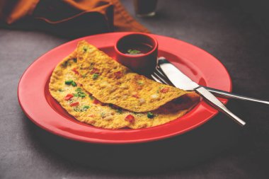 Hint Baharatlı Masala Omleti. Taze sebze ve sağlıklı yemekle dolu.