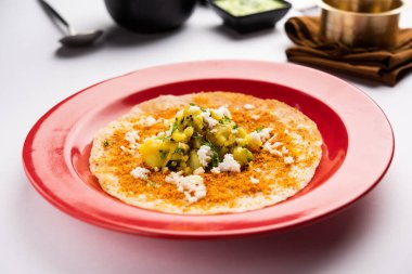 Ağrılı Masala Dosa mı yoksa sambar ve turşuyla servis edilen açık dosa mı?