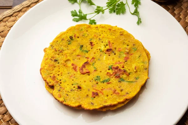 Cheela, Chilla veya Chila, Rajasthani kahvaltı tabağıdır. Genellikle un veya besan ile yapılır.