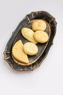 Sandesh ya da shondesh, Bengal, Hindistan 'da bulunan bir tatlı türüdür.