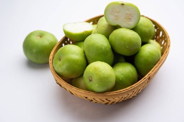 Çiğ Tinda, ayrıca dhemse, elma kabağı, bebek balkabağı, Hint kabağı yuvarlak kavunu da denir.