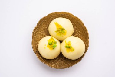 Sandesh ya da shondesh, Bengal, Hindistan 'da bulunan bir tatlı türüdür.