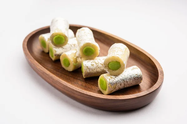Kaju Pista Roll Cashew Pistachio Rolls Mithai Sigar Indian Sweet — Stock Photo, Image