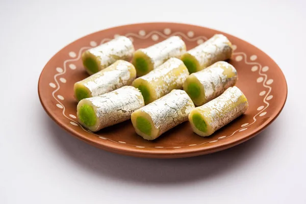 Kaju Pista Roll Cashew Pistachio Rolls Mithai Sigar Indian Sweet — Stockfoto