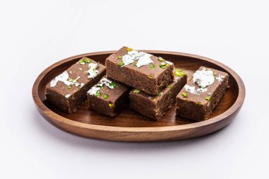 Çikolatalı barfi ya da çikolatalı burfi pastası, Hint tatlısı ya da festival için tatlı.