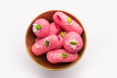 Pembe Chumchum veya gül aromalı yem veya cham cham, Hint ve Pakistanlı tatlı