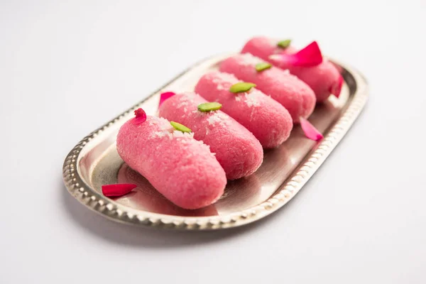 Pink Chumchum Rose Flavoured Chum Chum Cham Cham Indian Pakistani — Stockfoto