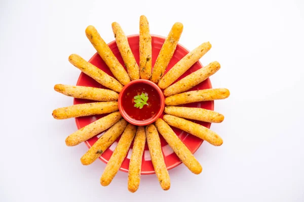 Crispy Rava Aloo Fingers Potato Semolina Fried Finger Sticks Served — Zdjęcie stockowe