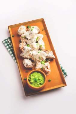 vegetarian soya malai chap made using soya chaap with white creamy gravy