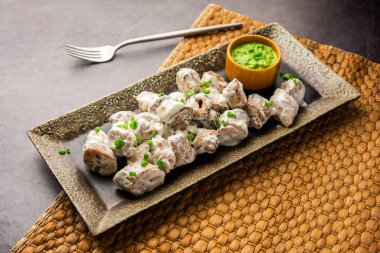 vegetarian soya malai chap made using soya chaap with white creamy gravy