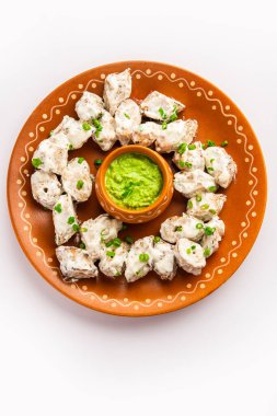 vegetarian soya malai chap made using soya chaap with white creamy gravy