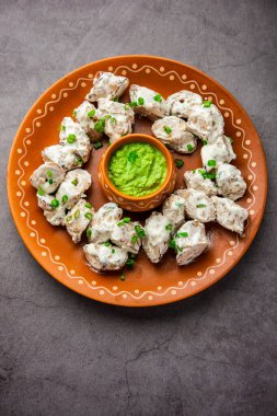 vegetarian soya malai chap made using soya chaap with white creamy gravy