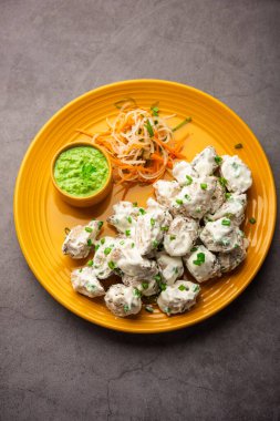 vegetarian soya malai chap made using soya chaap with white creamy gravy