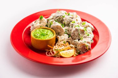 vegetarian soya malai chap made using soya chaap with white creamy gravy