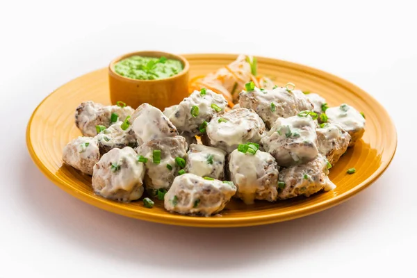 vegetarian soya malai chap made using soya chaap with white creamy gravy